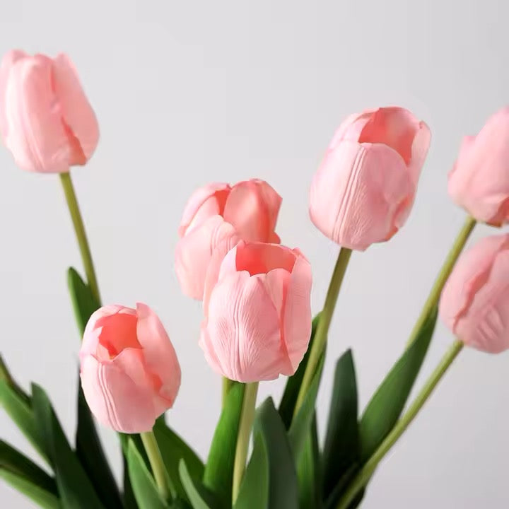 Buketter med kunstige Tulipaner