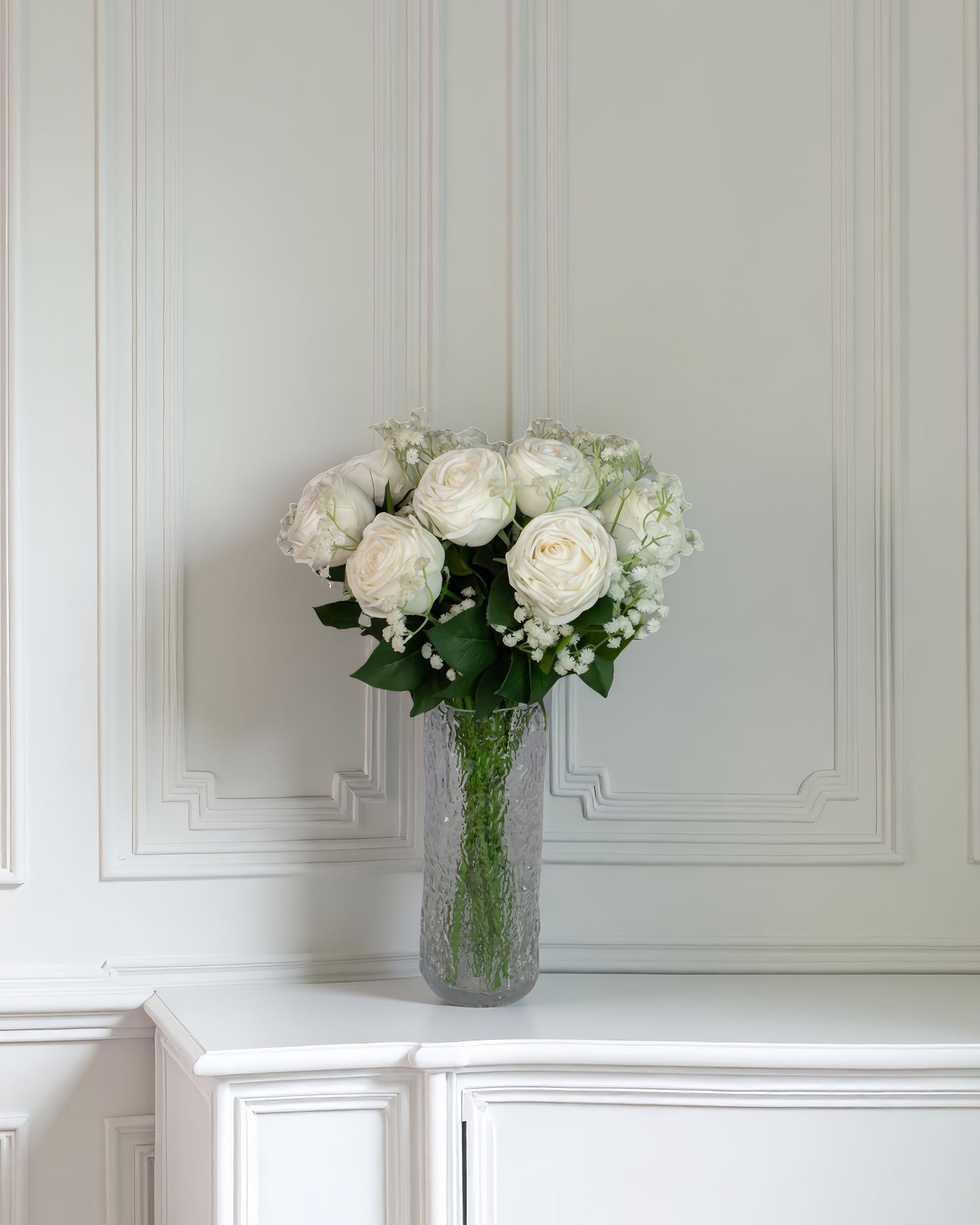 White Angel – hvide roser og luftigt brudeslør