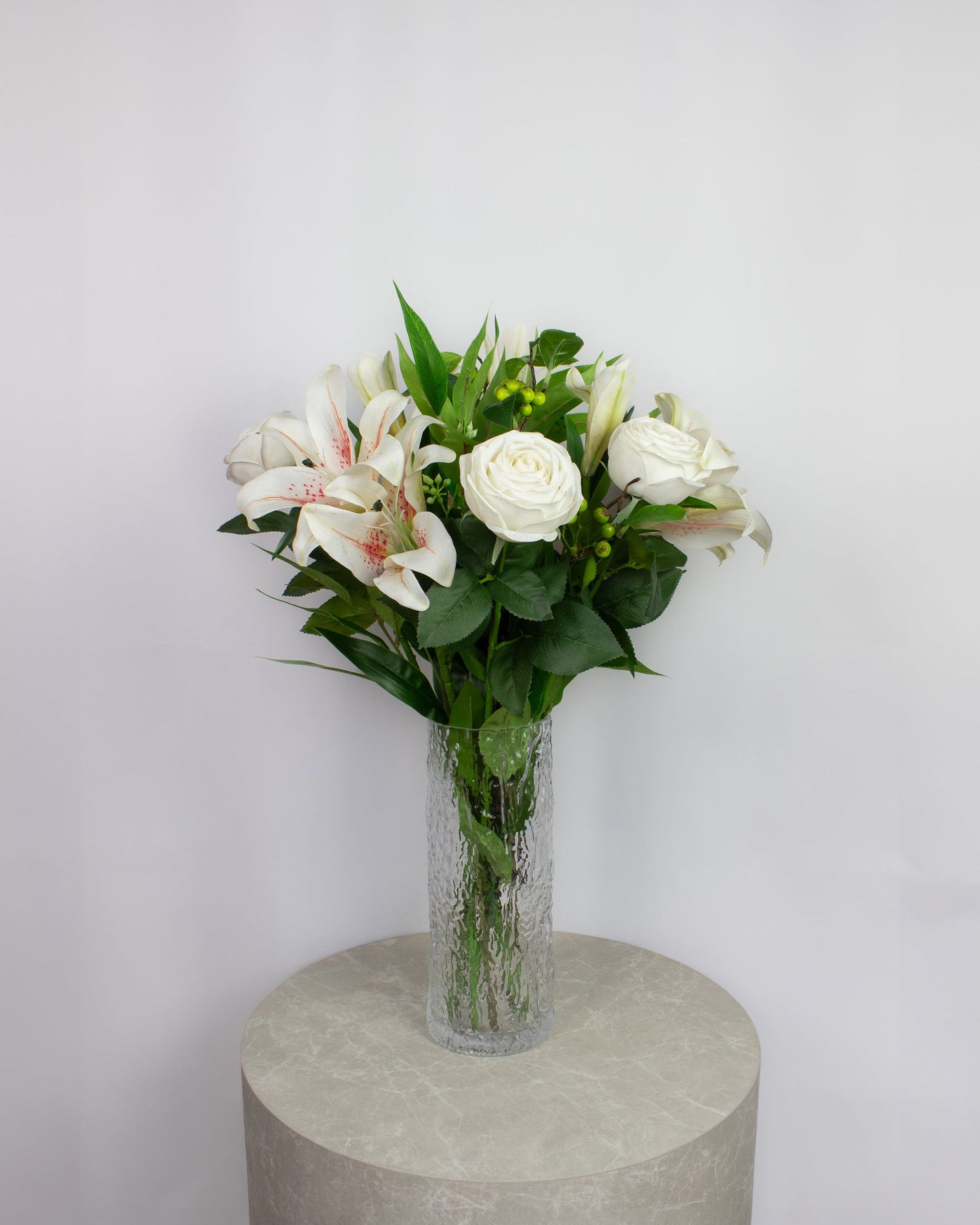 Kunstig buket med lilje og roser